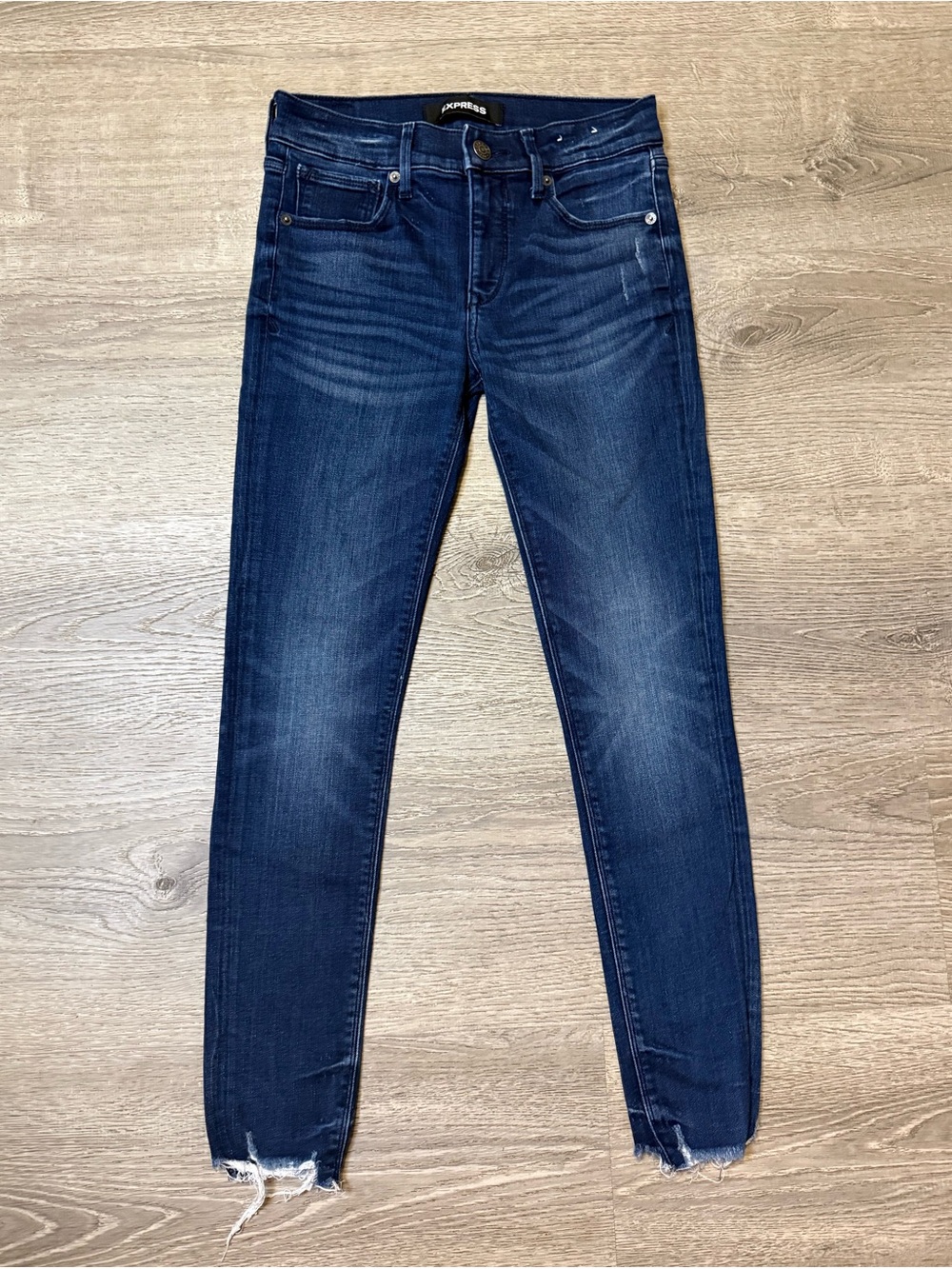 •EXPRESS• MID RISE ANKLE LEGGING JEANS - Picture 2 of 7
